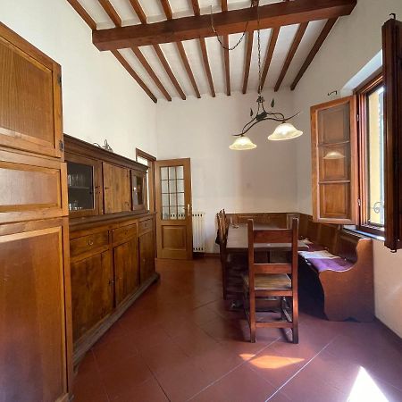 Grande Appartamento In Centro Pontedera Exterior foto